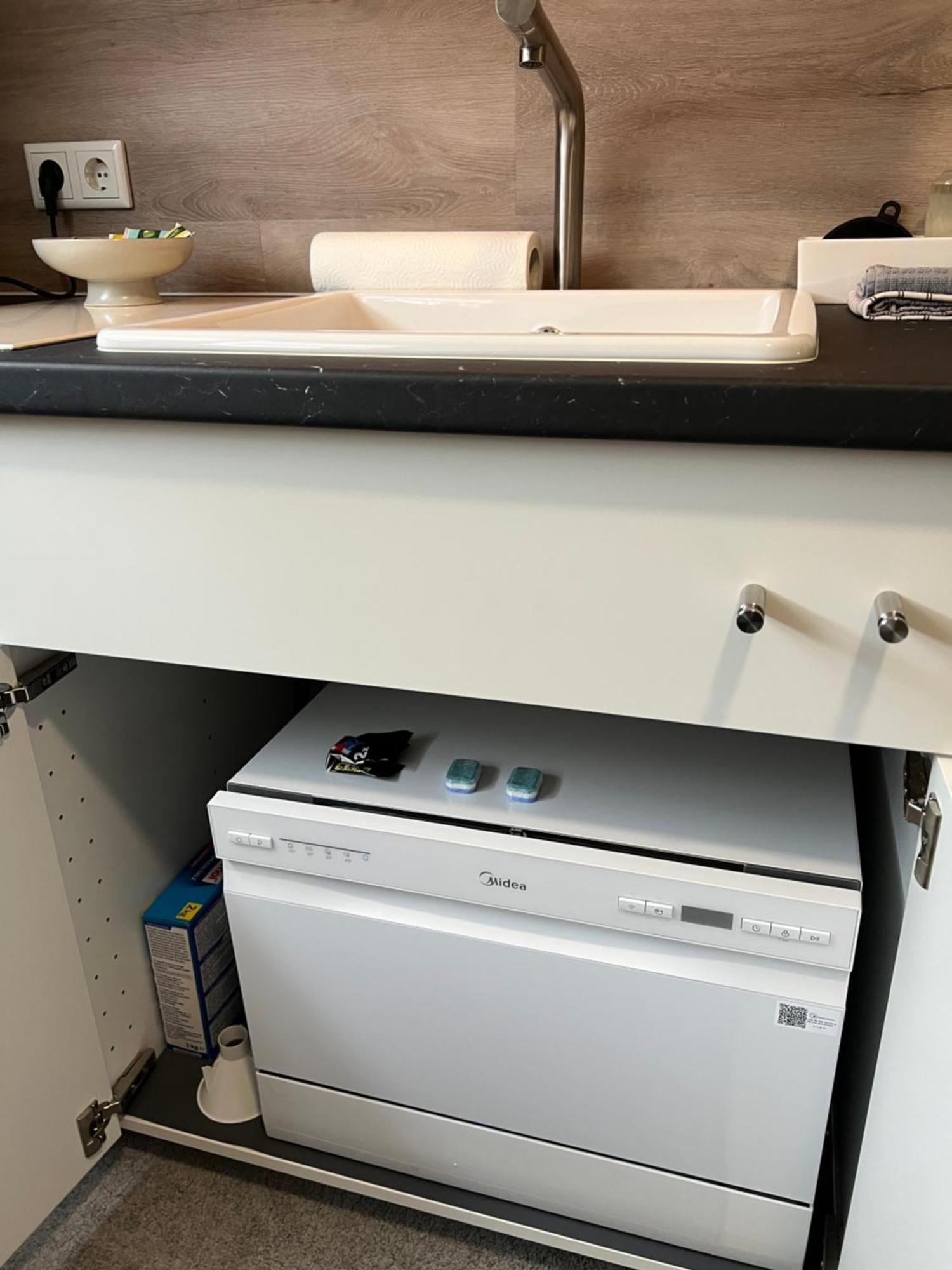 Grosse Gemuetliche Ferienwohnung Mit Klimaanlage, Parkplatz Inklusive Top ! Fürth Exterior foto
