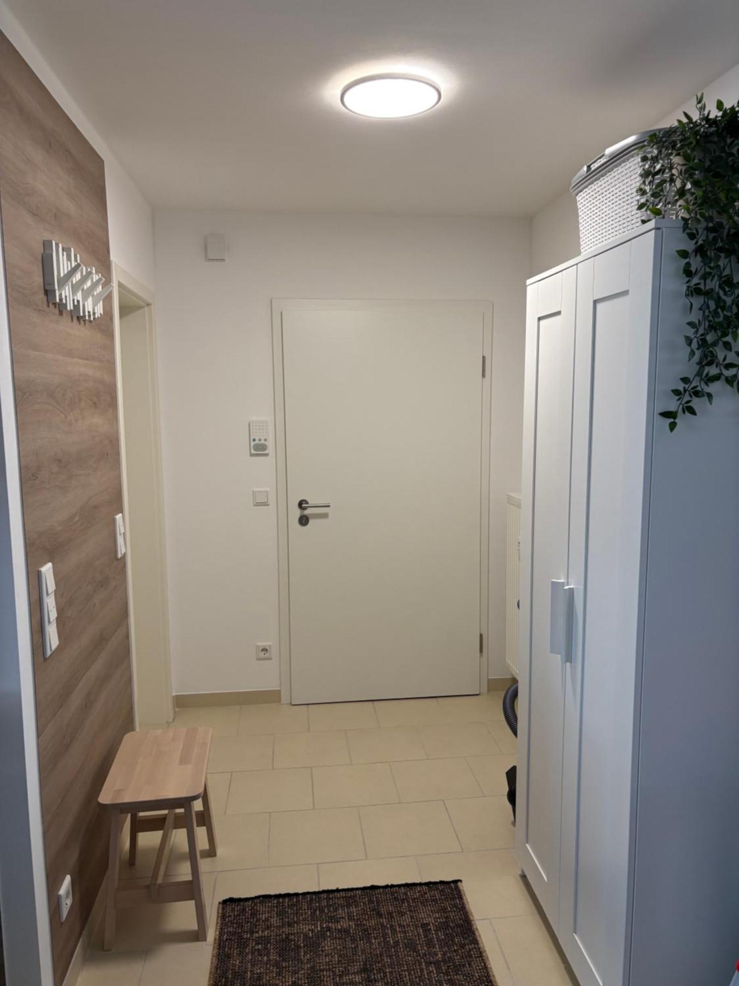 Grosse Gemuetliche Ferienwohnung Mit Klimaanlage, Parkplatz Inklusive Top ! Fürth Exterior foto